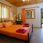 Dimitris & Apartment Frinion