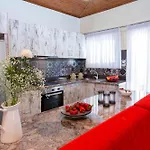 Dimitris & Apartment *