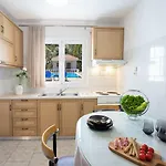 Dimitris & Apartment *