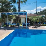 Dimitris & Apartment Frinion