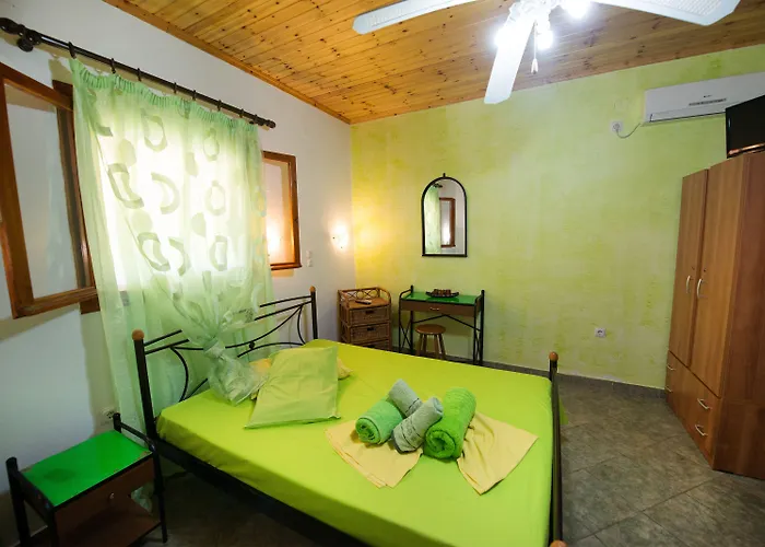 Dimitris & * Frínion