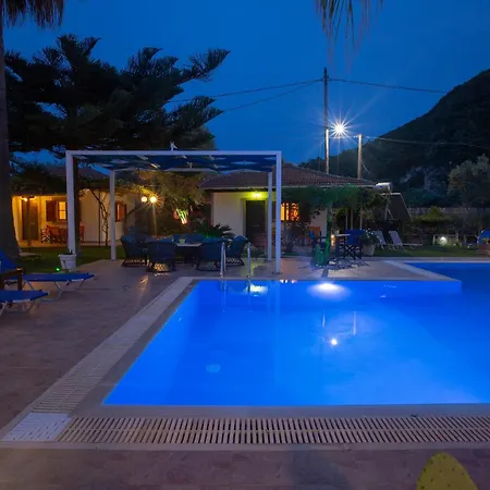 アパート Dimitris & *