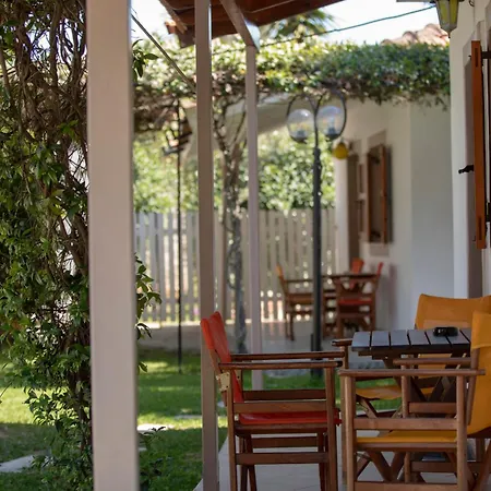 Dimitris & アパート