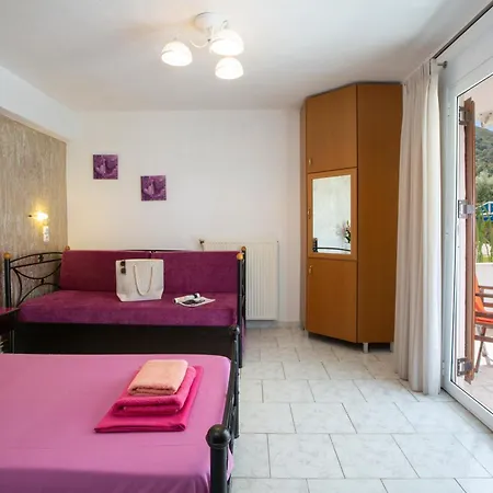 Dimitris & * Frínion