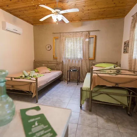 アパート Dimitris &